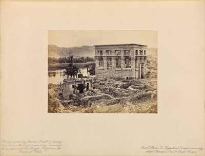 Philæ - O Templo Hipástrico, vulgarmente chamado de Cama do Faraó, e a Pequena Capela de Francis Bedford