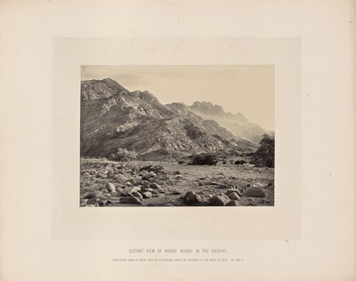 Vista distante do Monte Serbal ao anoitecer de Francis Frith