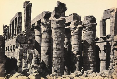 "Egito e Palestina": ruínas do grande salão hipoestilo do Grande Templo de Amon-Ra, Karnak, Egito de Francis Frith
