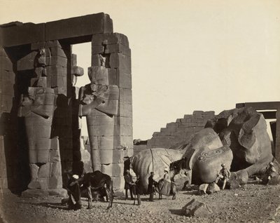 Estátua caída no Ramesseum, Tebas de Francis Frith
