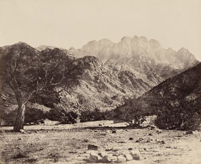 Monte Serbal, a partir de Wádee Feyrán, Egito, 1858 (foto) de Francis Frith
