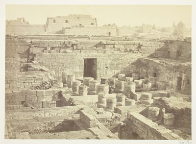 Nova escavação em Medinet-Haboo, 1860, impressa em 1862. de Francis Frith