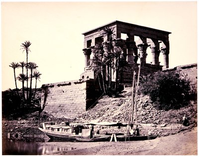 O templo hípetro, Filas de Francis Frith