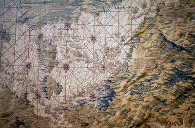 Mapa do Mar Mediterrâneo - Detalhe do conquete de Túnis (Tunísia) - Tapeçaria de Francisco e Cornelius Van der Ggot (século XVIII), tecida na fábrica de tapeçaria real, meados do século XVIII, após a tapeçaria do século XVI por Willem de Pannema de Francisco Ignacio Vandergoten Canyuwell