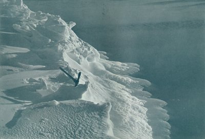 Pé de gelo em crescimento, Cape Evans, c1911, 1913 de Frank Debenham