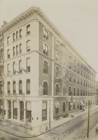 Edifício SS White (impressão de albume) de Frank Hamilton Taylor