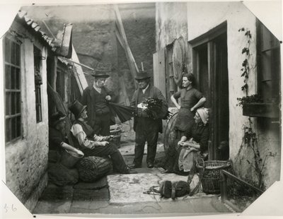 Whitby Fisher Folk, c.1885 (impressão de albumina) de Frank Meadow Sutcliffe