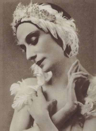 Pavlova em O Cisne Moribundo (foto a p/b) de Frans van Riel