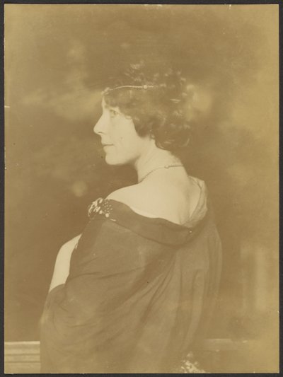 [Retrato de uma mulher desconhecida] de Franz von Stuck