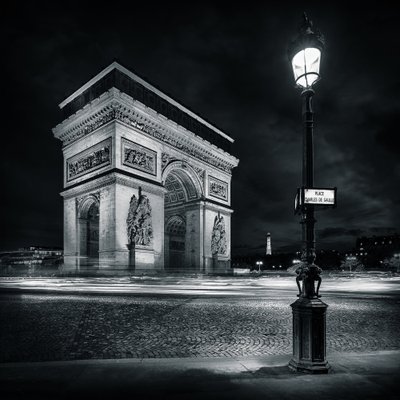 Arco do Triunfo da Estrela em Paris, a preto e branco de Frédéric MONIN