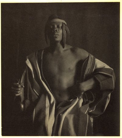 Um chefe etíope, 1897, impresso c.1902 de Frederick Holland Day