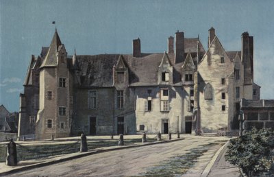 Bauge, Chateau (prefeitura e Gendarmerie), juntos na praça de French Photographer