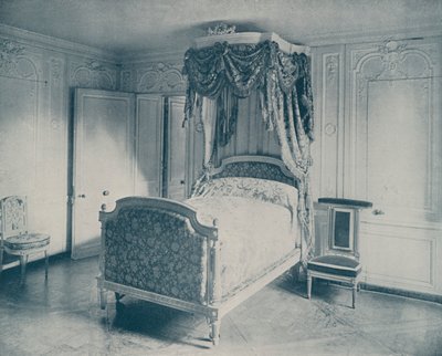 Cama de Maria Antonieta, Versalhes (foto a p/b) de French Photographer