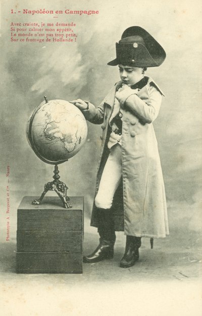 Rapaz, vestido de Napoleão de French Photographer