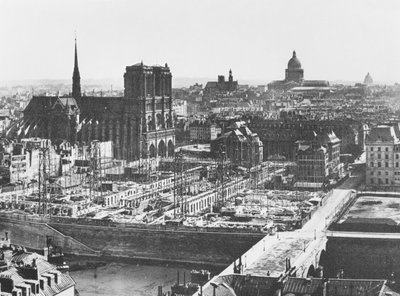 Edifício do Hotel-Dieu, Paris, 1867 de French Photographer