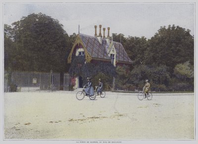 Ciclistas passando pela Porte de Madrid no Bois de Boulogne, Paris (foto a cores) de French Photographer
