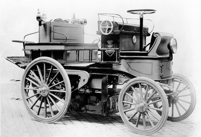 Automóvel elétrico para o Corpo de Bombeiros de Paris, 1899 de French Photographer