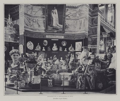 Exposição de artigos da fábrica Signa, Florença, no pavilhão italiano da Exposição Universelle 1900, Paris (foto a p/b) de French Photographer