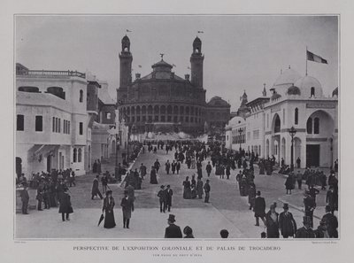 Pavilhões Coloniais Franceses e o Palais du Trocadero vistos da Pont d