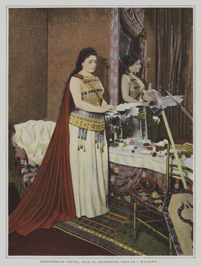 A soprano francesa Lucienne Breval no papel de Brunnhilde na ópera Die Walkure (A Valquíria) de Richard Wagner (foto a cores) de French Photographer