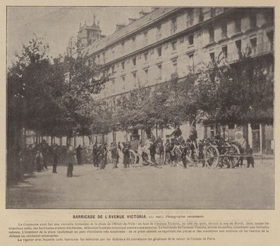 A Comuna de Paris, Barricada da Avenida Victoria, 21 de Maio (foto a p/b) de French Photographer