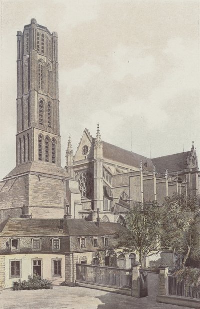 Limoges, Cathedrale St-Etienne, Torre do Sino e Fachada SO (Vista tirada do pátio interior de L&39;Eveche) de French Photographer