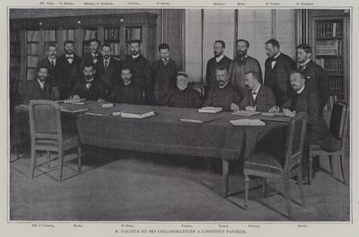 Louis Pasteur e seus colaboradores trabalhando em uma vacina para a garupa no Institut Pasteur em Paris (foto a p/b) de French Photographer