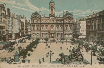 Lyon - Place des Terreaux - Fonte Bartholdi e a Câmara Municipal. Postal enviado em 1913. de French Photographer