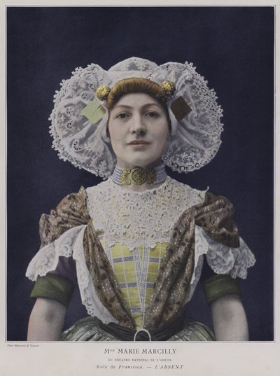 Marie Marcilly como Francisca em LAbsent (foto colorida) de French Photographer