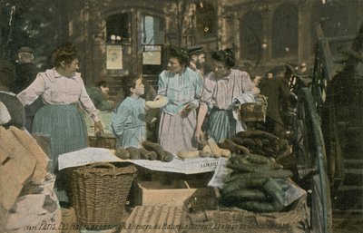 Tenda do mercado em Les Halles em Paris, França. Postal enviado em 1913. de French Photographer