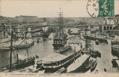 Porto militar em Brest, França. Postal enviado em 1913. de French Photographer