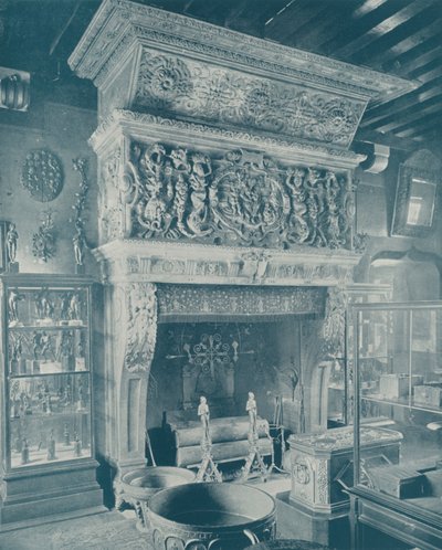 Paris: Um Mantel esculpido, Musee Cluny (foto a p/b) de French Photographer