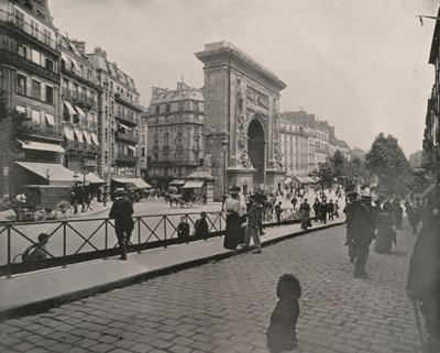 Paris: Porte St Denis, Hora do Almoço (foto a p/b) de French Photographer