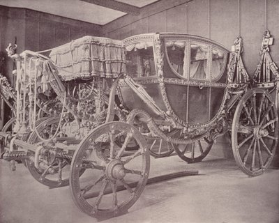 Paris: Royal Carriage, Musee Cluny (foto a p/b) de French Photographer