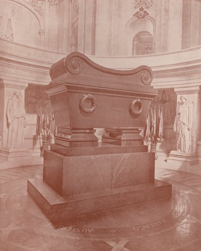 Paris: Sarcófago e Túmulo de Napoleão (foto a p/b) de French Photographer