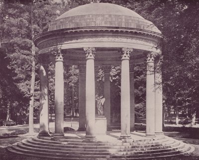 Paris: Templo do Amor, Versalhes (foto a p/b) de French Photographer