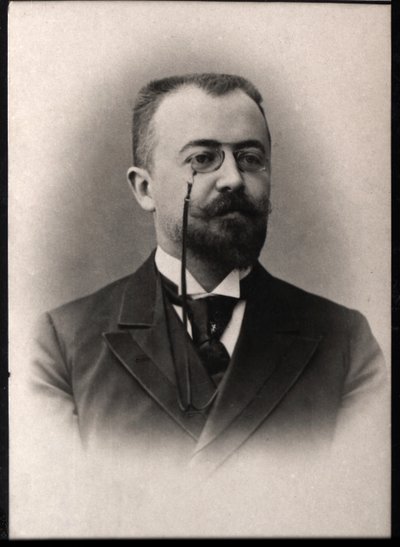 Retrato de Marcel Prevost (1862-1941), autor e dramaturgo francês. de French Photographer