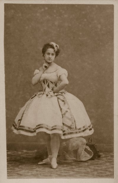 Retrato de um bailarino (foto a p/b) de French Photographer
