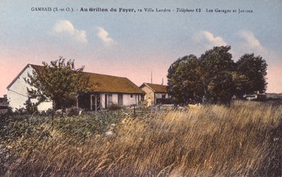 Postal retratando a casa de Henri Desire Landru (1869-1922) em Gambais (ver 238390 para fotografia em preto e branco) de French Photographer