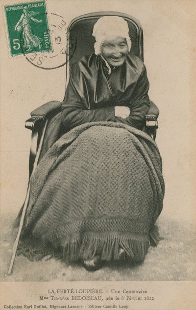 Postal de um centenário, madame Therese Bedoiseau, La Ferte-Loupiere, 1913 de French Photographer