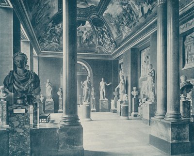 Sala das Estações, Museu do Louvre (foto a p/b) de French Photographer
