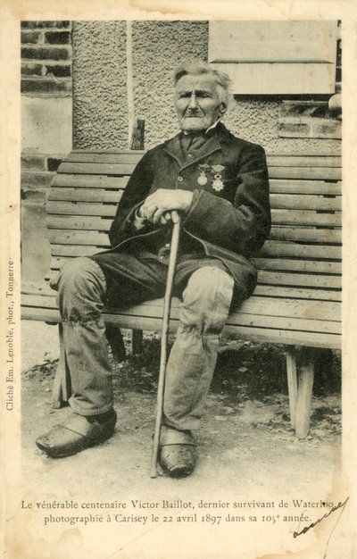 Victor Baillot, o último sobrevivente da Batalha de Waterloo, fotografado em Carisey em 22 de abril de French Photographer
