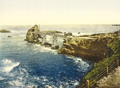 Vista da Virgem nas Rochas, Biarritz, 1890-1900 de French Photographer