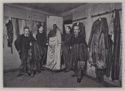 Departamento de Roupeiros da Comedie-Francaise, Paris (foto a p/b) de French Photographer