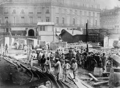 Trabalha no bairro da Ópera em Paris. Final do século XIX. de French Photographer