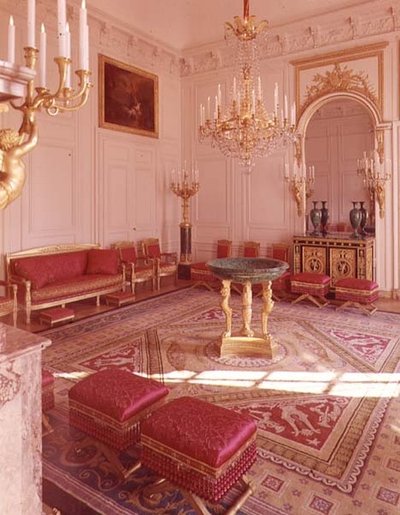 Uma Sala de Recepção no Grand Trianon (foto) de French School