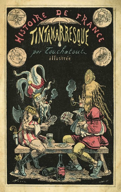 Uma mulher com uma peruca de penas e um homem com uma caricatura em gauleses durante um jogo de cartas. Capa de "Histoire de France Tintamarresque", caricaturas de Touchatout, Paris de French School