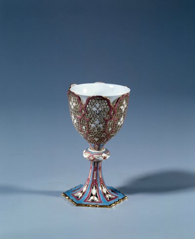 Arte França: Caneca em suporte móvel cortada formando um suporte de exposição. Porcelana dura de French School
