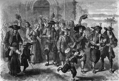 Costume bretão: casal de jovens casamentos na saída da igreja. No topo do cortejo estão os tocadores de biniou e tambor. Treguennec, Finistere (29) de French School