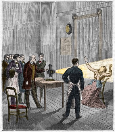 Catalepsy produzida sob a influência da luz - O neurologista francês Jean Martin Charcot (1825-1893) estudando o fenômeno da hipnose em um paciente no hospital Salpetriere usando uma lanterna mágica - Catalepsy - Jean Martin Charcot (1825-1893), neurologis de French School
